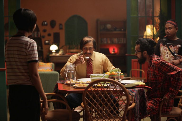 Liburan Santai Sambil Rebahan Dan Nonton Film Comedy Terbaik